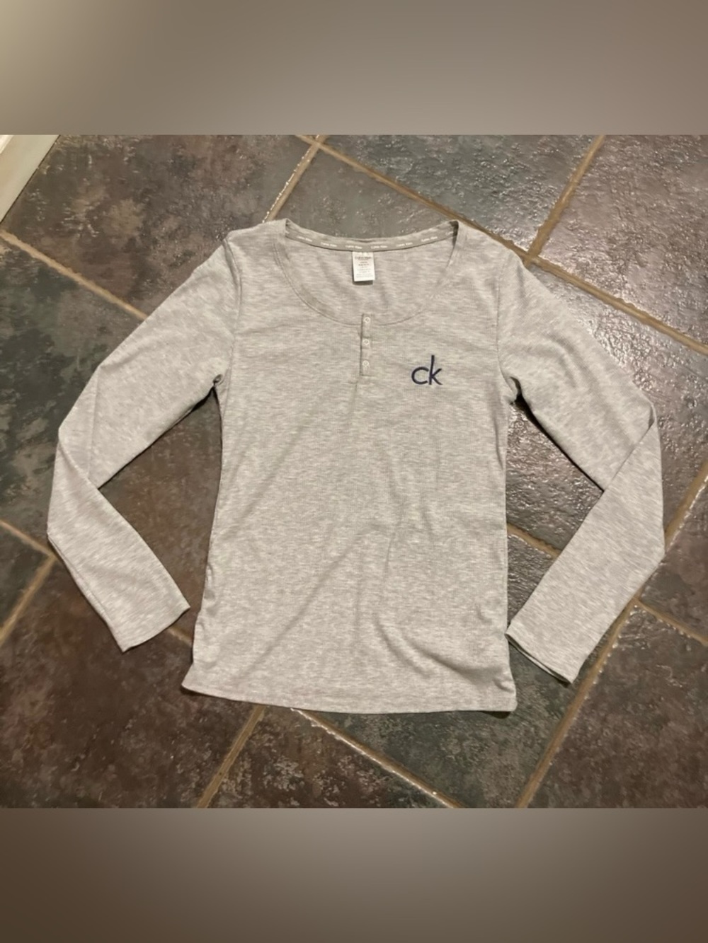 Calvin Klein Women’s Long-Sleeve Gray Henley Top Size S